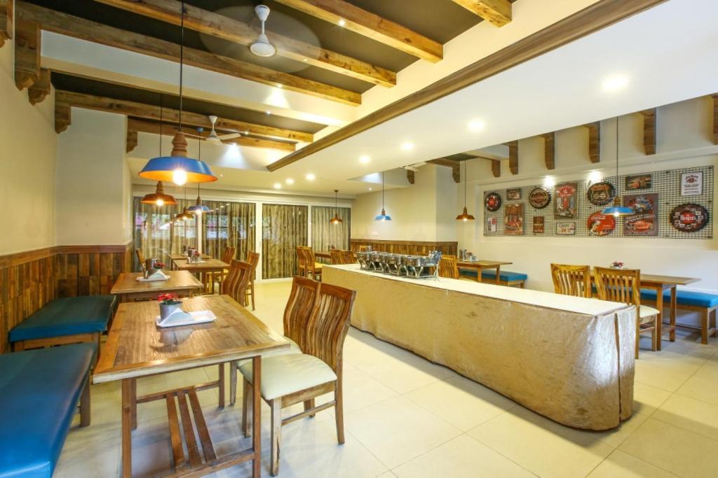 Lake View Resort Lonavala Kültér fotó